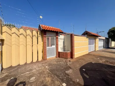 Casa com 3 Quartos para alugar, 202m² no Califórnia, Londrina
