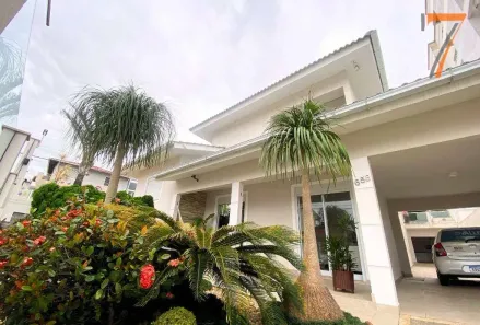 Casa com 3 Quartos à venda, 372m² no Barreiros, São José