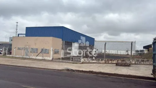 Galpão/Depósito/Armazém para alugar, 500m² no Distrito Industrial, Uberlândia