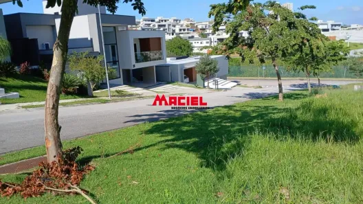 Lote/Terreno à venda, 601m² no Condomínio Residencial Colinas do Paratehy, São José dos Campos
