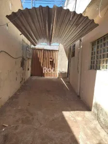 Casa de Condomínio com 2 Quartos à venda, 248m² no Osvaldo Rezende, Uberlândia