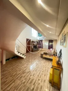 Sobrado com 3 Quartos à venda, 300m² no Jardim Sílvio Sampaio, Taboão da Serra