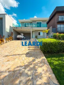 Casa de Condomínio com 3 Quartos à venda, 210m² no Suru, Santana de Parnaíba