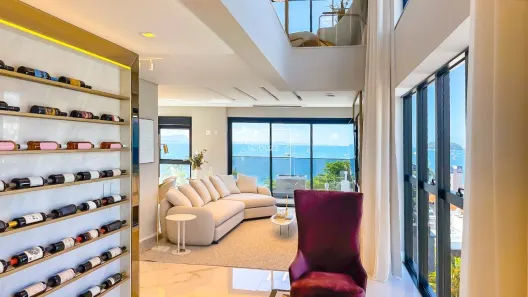 Apartamento com 3 Quartos à venda, 244m² no Jurerê, Florianópolis