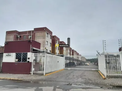 Apartamento com 2 Quartos para alugar, 50m² no Paranaguamirim, Joinville