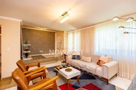Sobrado com 4 Quartos à venda, 215m² no Campina do Siqueira, Curitiba