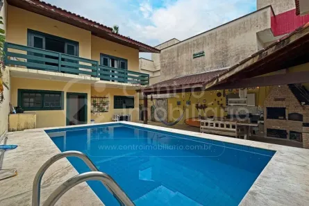 Casa com 3 Quartos à venda, 322m² no Centro, Peruíbe