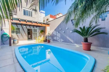 Casa com 3 Quartos à venda, 204m² no Jardim Itu, Porto Alegre