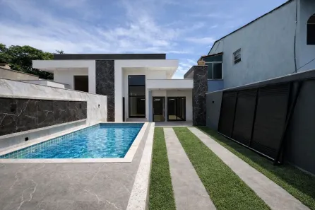 Casa com 3 Quartos à venda, 105m² no Loteamento Extensão do Serramar, Rio das Ostras
