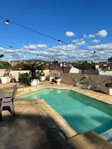 Casa com 4 Quartos à venda, 243m² no Três Figueiras, Porto Alegre