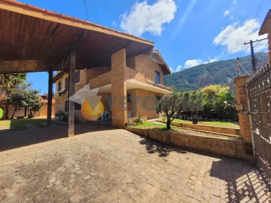 Sobrado com 9 Quartos à venda, 600m² no Sumaré, Caraguatatuba
