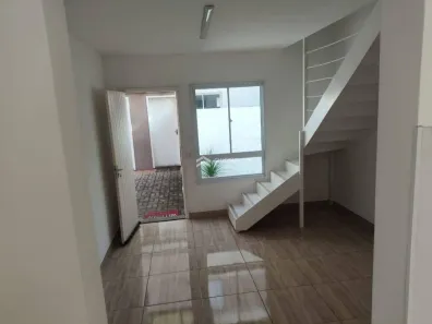 Casa de Condomínio com 2 Quartos para venda ou aluguel, 51m² no Água Espraiada (Caucaia do Alto), Cotia