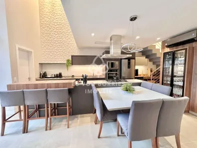 Apartamento com 3 Quartos à venda, 135m² no Jurerê, Florianópolis