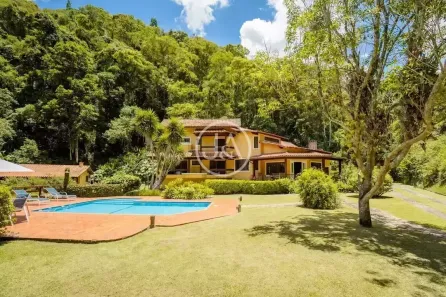 Casa com 6 Quartos à venda, 319m² no Itaipava, Petrópolis