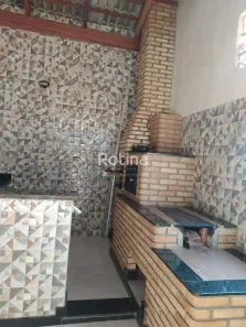 Casa com 3 Quartos à venda, 203m² no Chácaras Tubalina e Quartel, Uberlândia