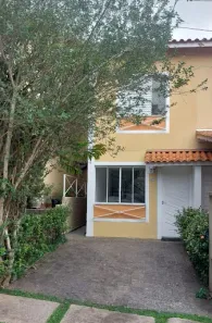 Casa de Condomínio com 2 Quartos à venda, 70m² no Granja Viana, Cotia
