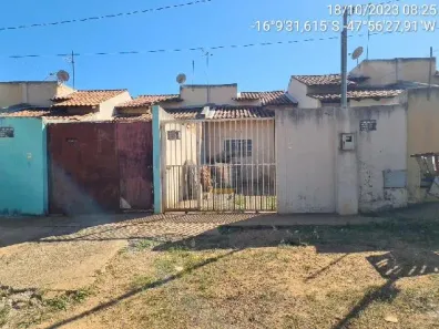 Casa com 2 Quartos à venda, 175m² no Parque Industrial São José, Luziânia