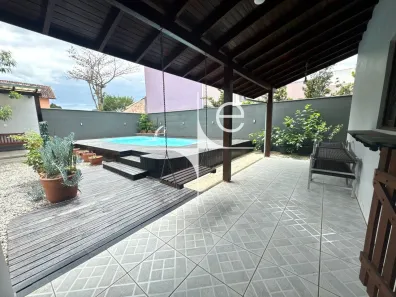 Casa com 3 Quartos para alugar, 150m² no Carianos, Florianópolis