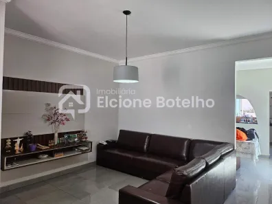 Casa com 4 Quartos à venda, 212m² no Cidade Jardim, Uberlândia