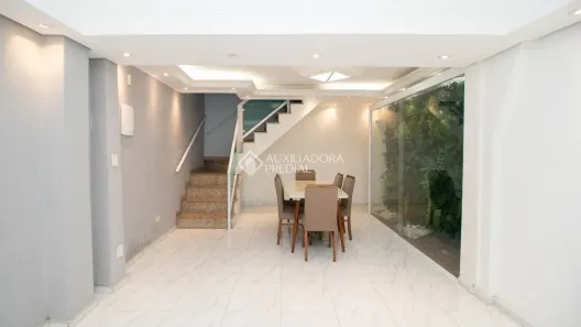 Sobrado com 4 Quartos para alugar, 454m² no Jardim Las Vegas, Santo André