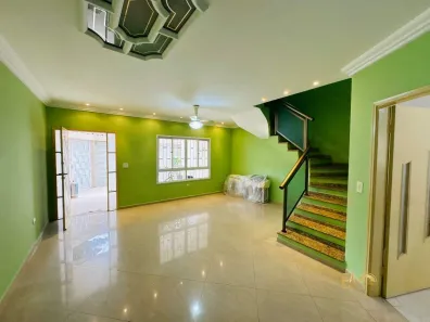 Sobrado com 3 Quartos à venda, 143m² no Campo Grande, Santos