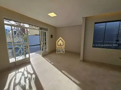 Casa com 3 Quartos à venda, 250m² no São Lucas, Belo Horizonte
