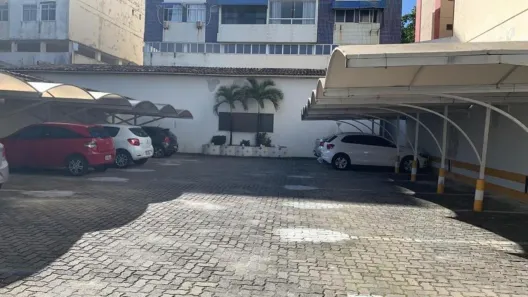 Lote/Terreno à venda, 400m² no Costa Azul, Salvador