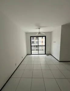 Apartamento com 3 Quartos para alugar, 88m² no Calhau, São Luís