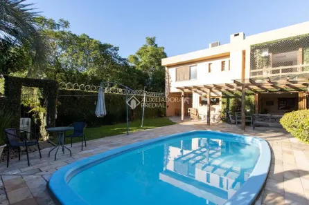 Casa com 3 Quartos à venda, 271m² no Cristal, Porto Alegre