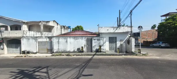 Casa com 3 Quartos à venda, 300m² no Japiim, Manaus