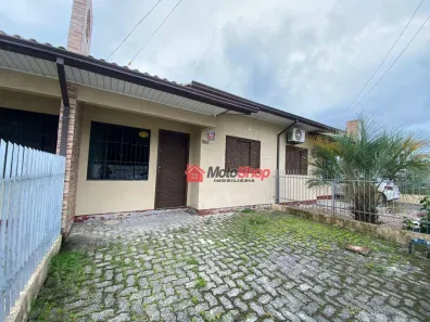 Casa com 2 Quartos para alugar, 55m² no Nova Divinéia, Araranguá