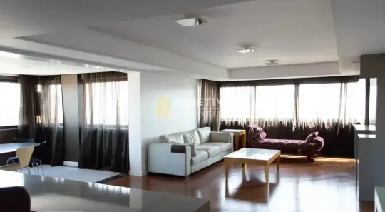 Apartamento com 3 Quartos para alugar, 202m² no Auxiliadora, Porto Alegre