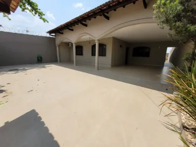 Casa com 4 Quartos à venda, 247m² no Jardim das Esmeraldas, Goiânia