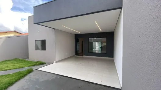 Casa com 3 Quartos à venda, 140m² no Jardim Holanda, Uberlândia