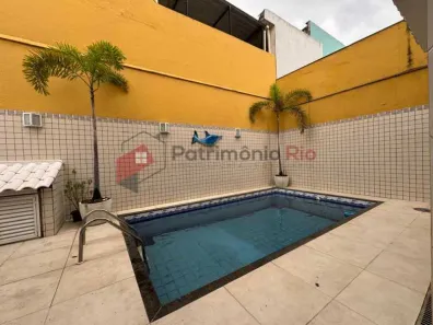 Casa com 3 Quartos à venda, 250m² no Brás de Pina, Rio de Janeiro