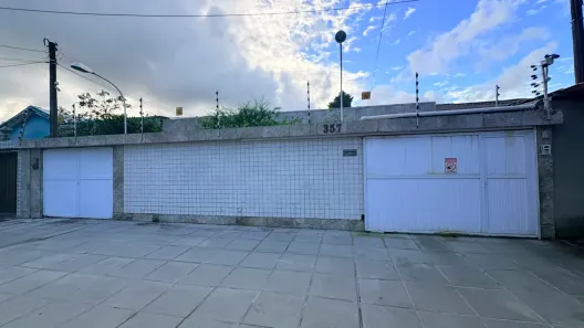 Casa com 5 Quartos à venda, 450m² no Hipódromo, Recife
