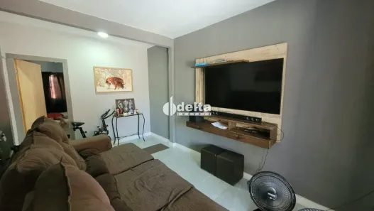 Casa de Condomínio com 2 Quartos à venda, 85m² no Jardim Holanda, Uberlândia