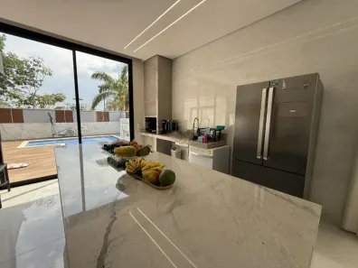 Casa de Condomínio com 4 Quartos à venda, 250m² no Condomínio do Lago 1ª Etapa, Goiânia