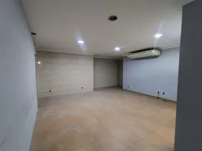 Sala Comercial com 4 Quartos para alugar, 100m² no Centro, Nilópolis