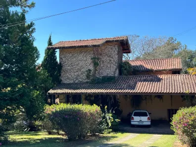 Sobrado com 3 Quartos à venda, 357m² no Loteamento Chácaras Primavera, São Roque