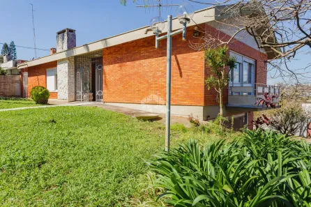Casa com 5 Quartos à venda, 387m² no Três Figueiras, Porto Alegre