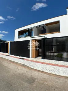 Sobrado com 3 Quartos à venda, 153m² no Rio Pequeno, Camboriú