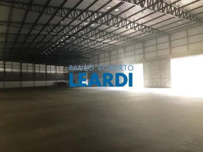 Galpão/Depósito/Armazém para alugar, 2400m² no Centro, Cotia