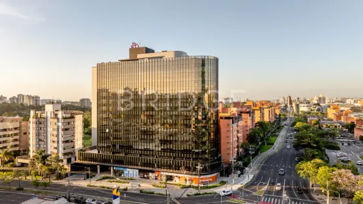 Sala Comercial para alugar, 465m² no Chácara das Pedras, Porto Alegre