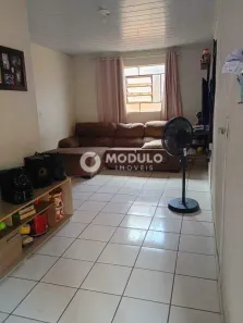 Casa com 2 Quartos à venda, 100m² no Laranjeiras, Uberlândia