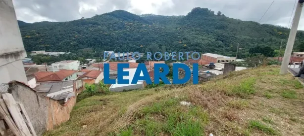 Lote/Terreno à venda, 600m² no Estância São José, Poços de Caldas