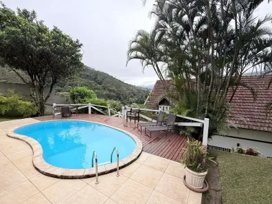 Casa com 4 Quartos à venda, 300m² no Retiro, Petrópolis