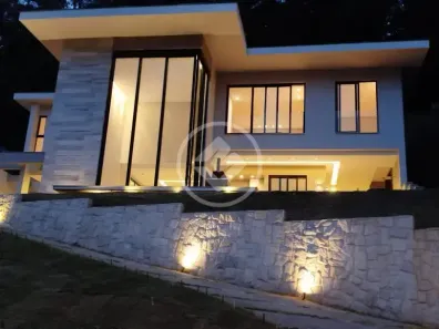 Casa de Condomínio com 4 Quartos para alugar, 280m² no Parque do Imbui, Teresópolis