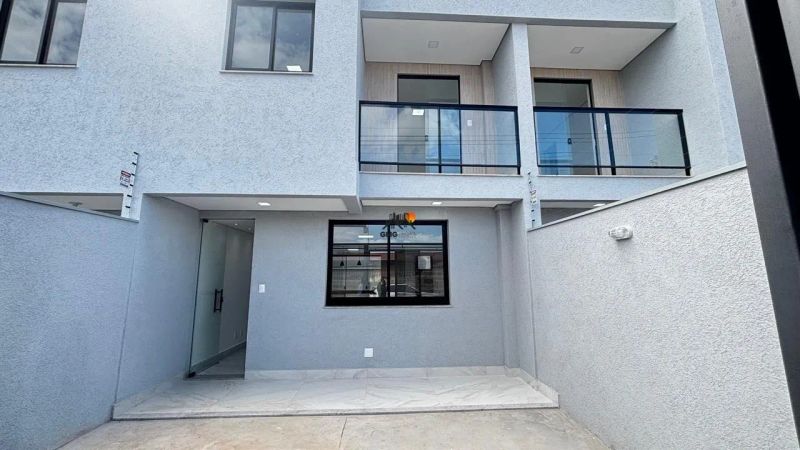 Casa com 3 quartos — Planalto, Belo Horizonte