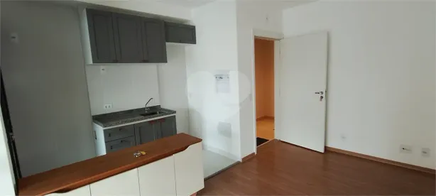 Apartamento com 3 Quartos para alugar, 69m² no Vila Firmiano Pinto, São Paulo